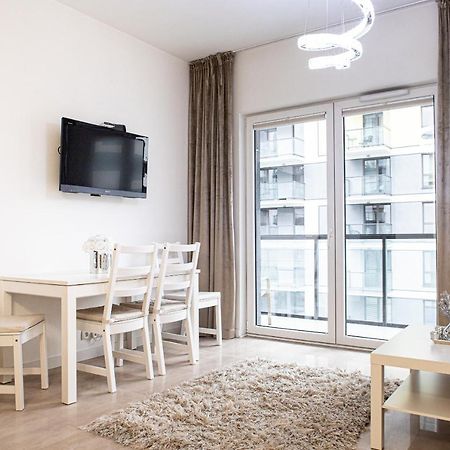 Wola Glamour Apartment Varşovia Exterior foto