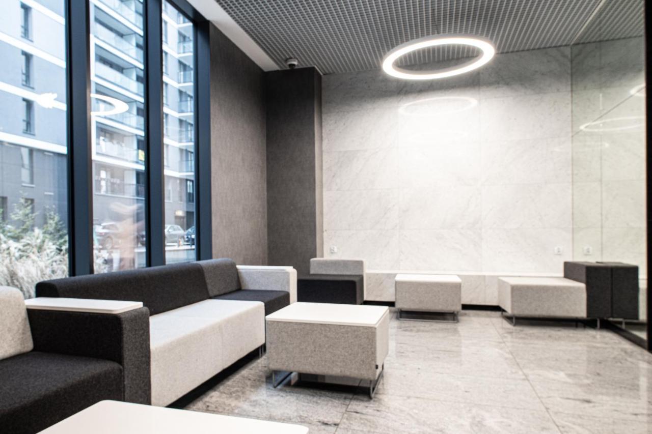 Wola Glamour Apartment Varşovia Exterior foto