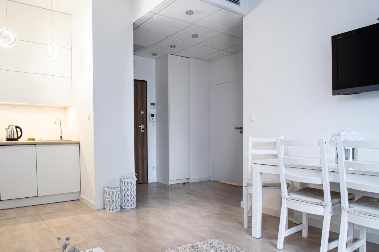 Wola Glamour Apartment Varşovia Exterior foto
